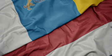 Dutch tourists return as Canarian Government promises testing regime