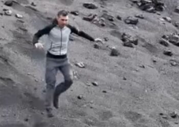 Tourist runs into prohibited area
