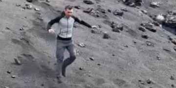 Tourist runs into prohibited area