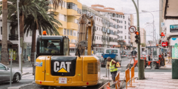Arrecife Ayuntamiento drive forward with traffic lights