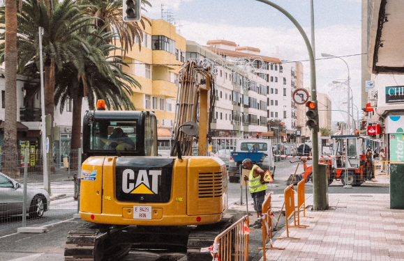 Arrecife Ayuntamiento drive forward with traffic lights