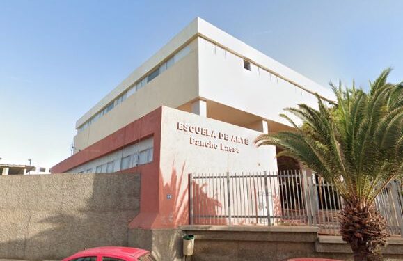 Four people trapped in school lift