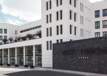 5 Lanzarote hotels named in best 100 in the world