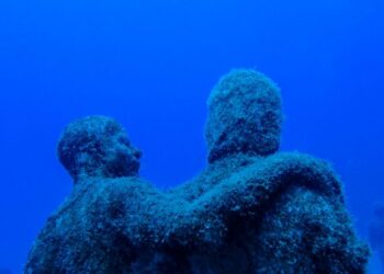 Two more statues to be removed