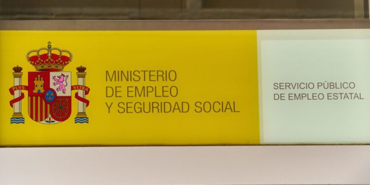 Unemployment hits record lows on Lanzarote