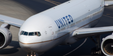 United Airlines inaugural flight to the Canaries