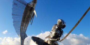 Fisherman sculpture vandalised?