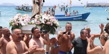 Playa Blanca celebrates the Virgen del Carmen