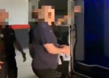 Wanted man arrested at the airport