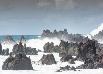 Unsettled Easter weekend on Lanzarote