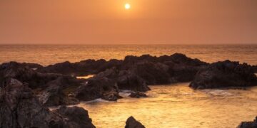 Temperature and visibility warnings this weekend