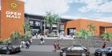 Women hit by car at Open Mall in Arrecife