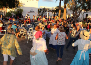 Yaiza comes together to celebrate Dia de Canarias