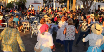 Yaiza comes together to celebrate Dia de Canarias