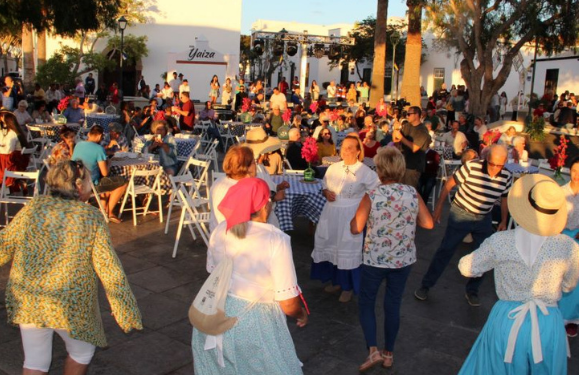 Yaiza comes together to celebrate Dia de Canarias