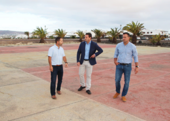 Ayuntamiento Yaiza sign a €364,000 contract to totally reform sports area