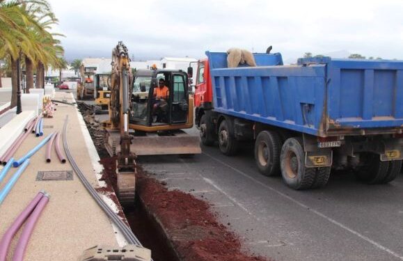 Roadworks in Yaiza