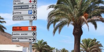 Yaiza puts urban signage project out to tender